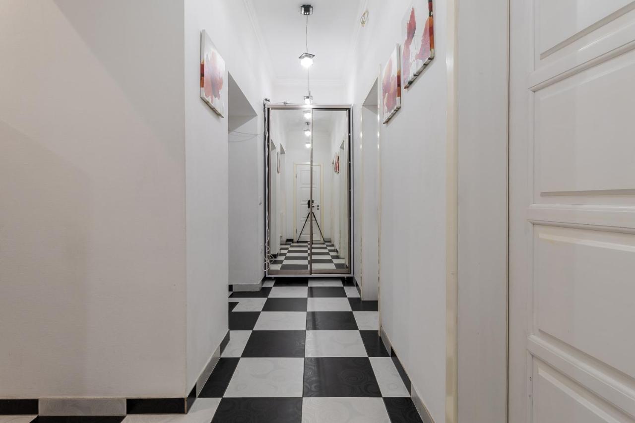Halytska Apartment Lviv Bagian luar foto